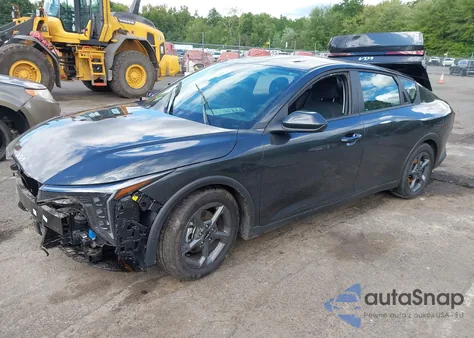 2025 Kia K4 Lxs из США, поврежденный, VIN 3KPFT4DE4SE023967